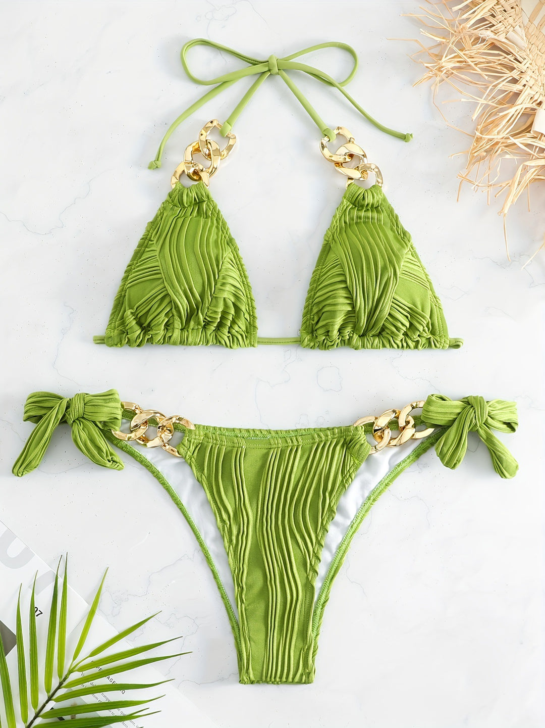 Damen Bikiniset mit luxuriösen Rüschen und goldenen Kettenakzenten EB