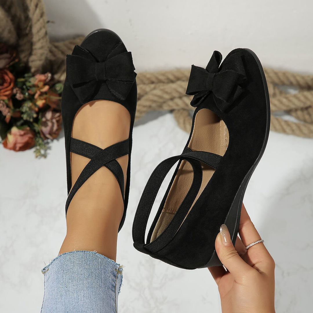 Damen Ballerina-Schuhe mit verstellbaren Riemen und elegantem Schleifendetail EB