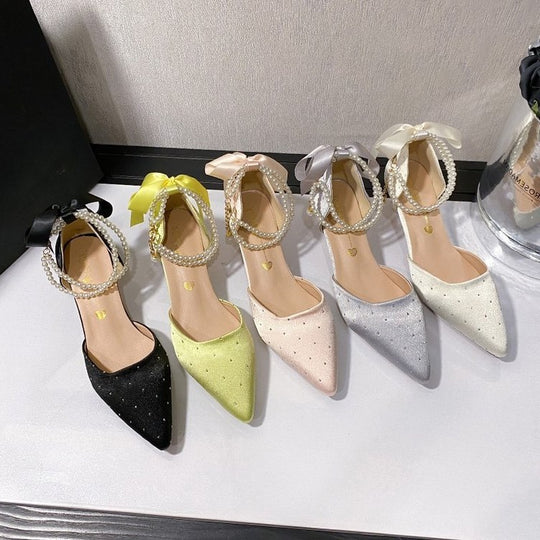 Damen elegante Pumps mit perlenverziertem Riemchen EB