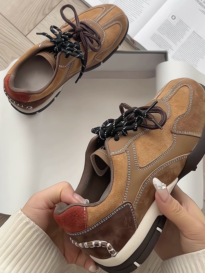Damen Sportliche Sneaker mit bequemer Polsterung und modischem Obermaterial EB