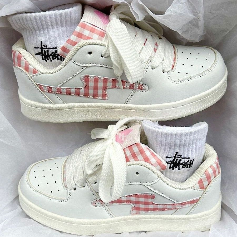 Damen Sneakers mit karierter Applikation und bequemer Dämpfung EB