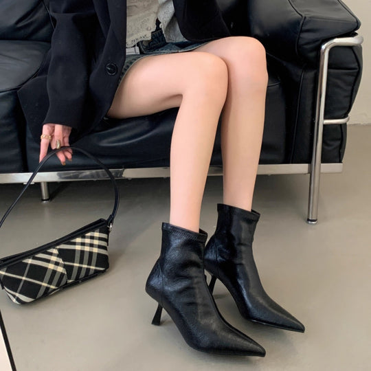 Damen Elegante Stiefeletten mit spitzem Absatz und luxuriösem Leder EB