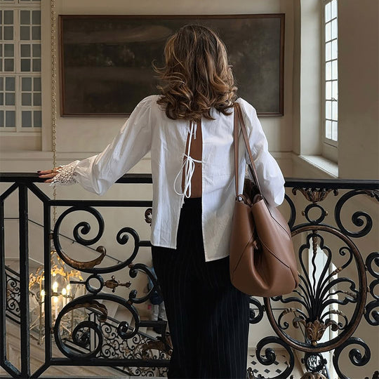 Damen Bluse mit eleganten Spitzenakzenten und Puffärmeln EB