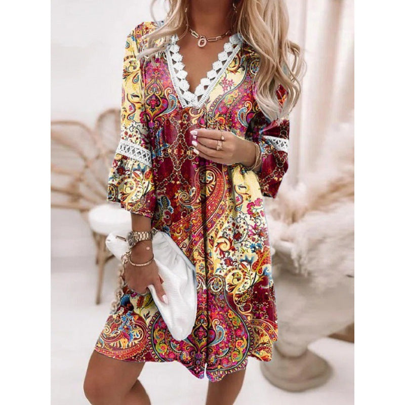 Damen Blumiges Tunika-Kleid mit Spitzenakzenten EB