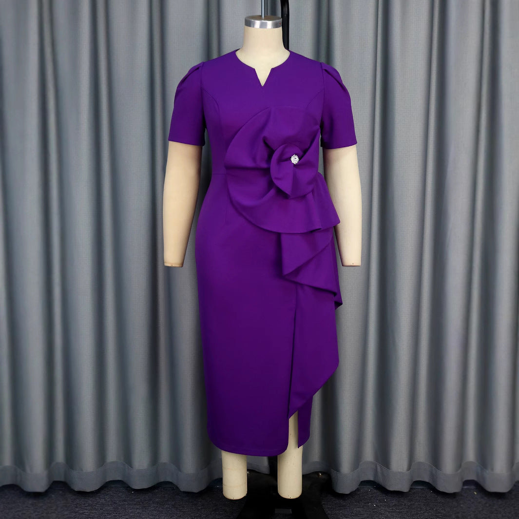 Damen Elegantes und figurschmeichelndes Kleid mit floralem Detail EB