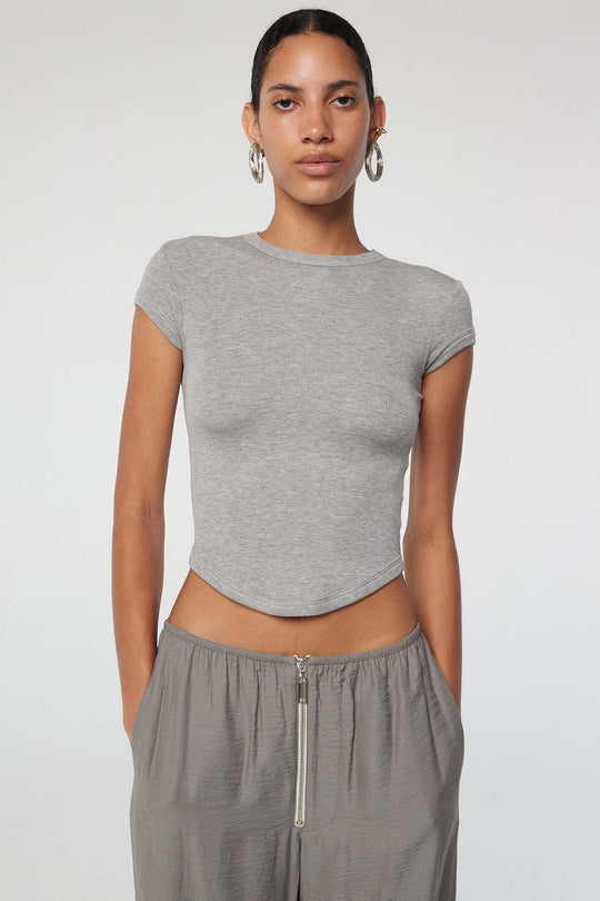 Damen körpernahes Kurzarm-Shirt mit Rundhalsausschnitt EB