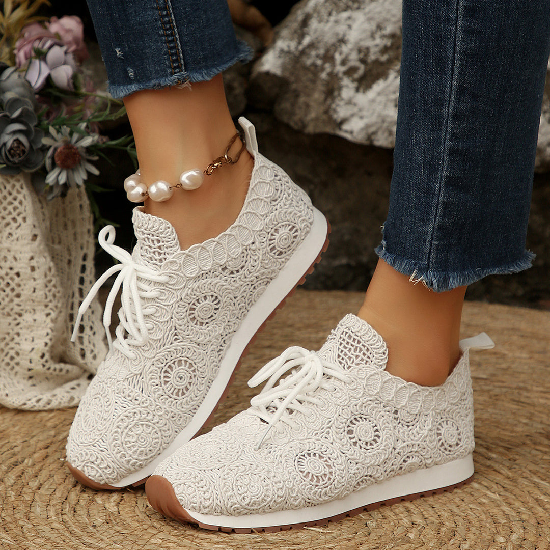 Damen Sneakers mit filigranem Häkeldesign und bequemem Fußbett EB