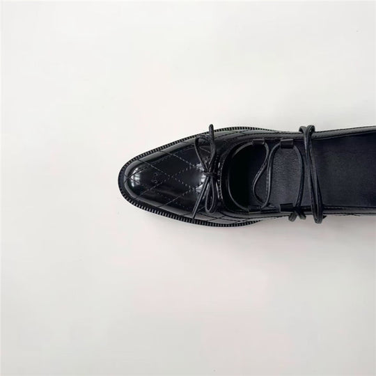Damen elegante Schnürschuhe mit glänzendem Obermaterial und dekorativem Muster EB
