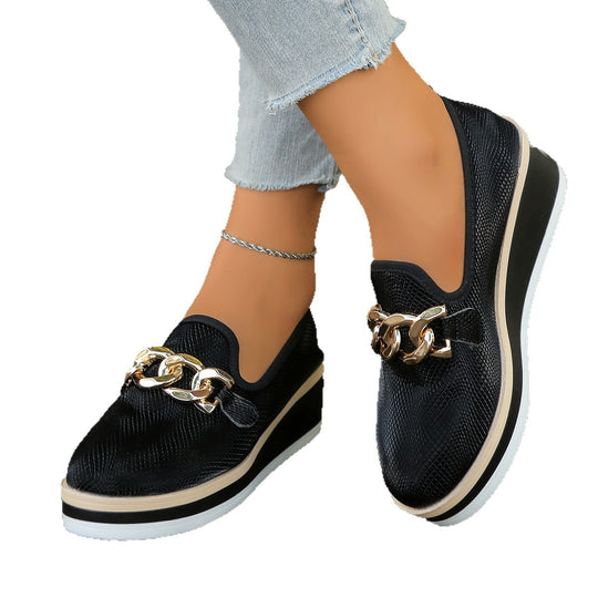 Damen slip-on Plateau-Loafer mit dekorativer Metallkette, strukturiertem Kunstleder und gepolstertem Komfortfußbett EB