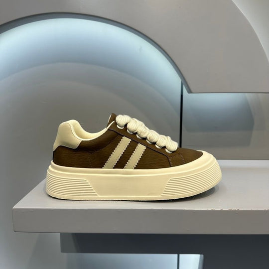 Damen Sneakers mit hohem Plateau und weicher Obermaterialkombination EB