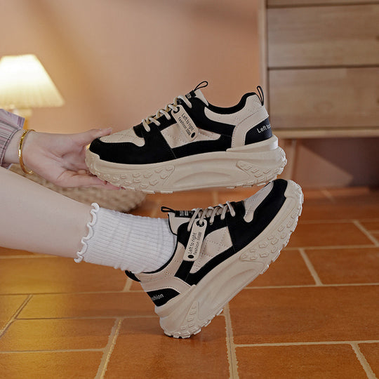 Damen Chunky Sneakers mit modernem Obermaterial und robustem Profil EB