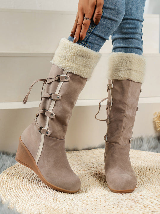 Damen Wedge-Stiefel mit kuscheligem Innenfutter und modischem Schnürdesign EB