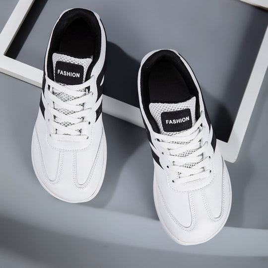 Damen Sportliche Sneakers mit trendigen Designelementen EB