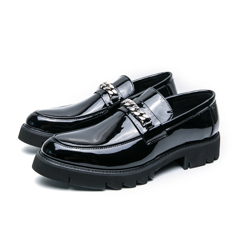 Damen Elegante und stilvolle Mokassins mit Ketten-Detail EB