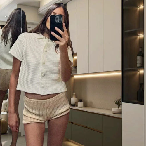 Damen Kurzärmliges Oberteil mit Knopfdetails und passendem Shorts-Set EB