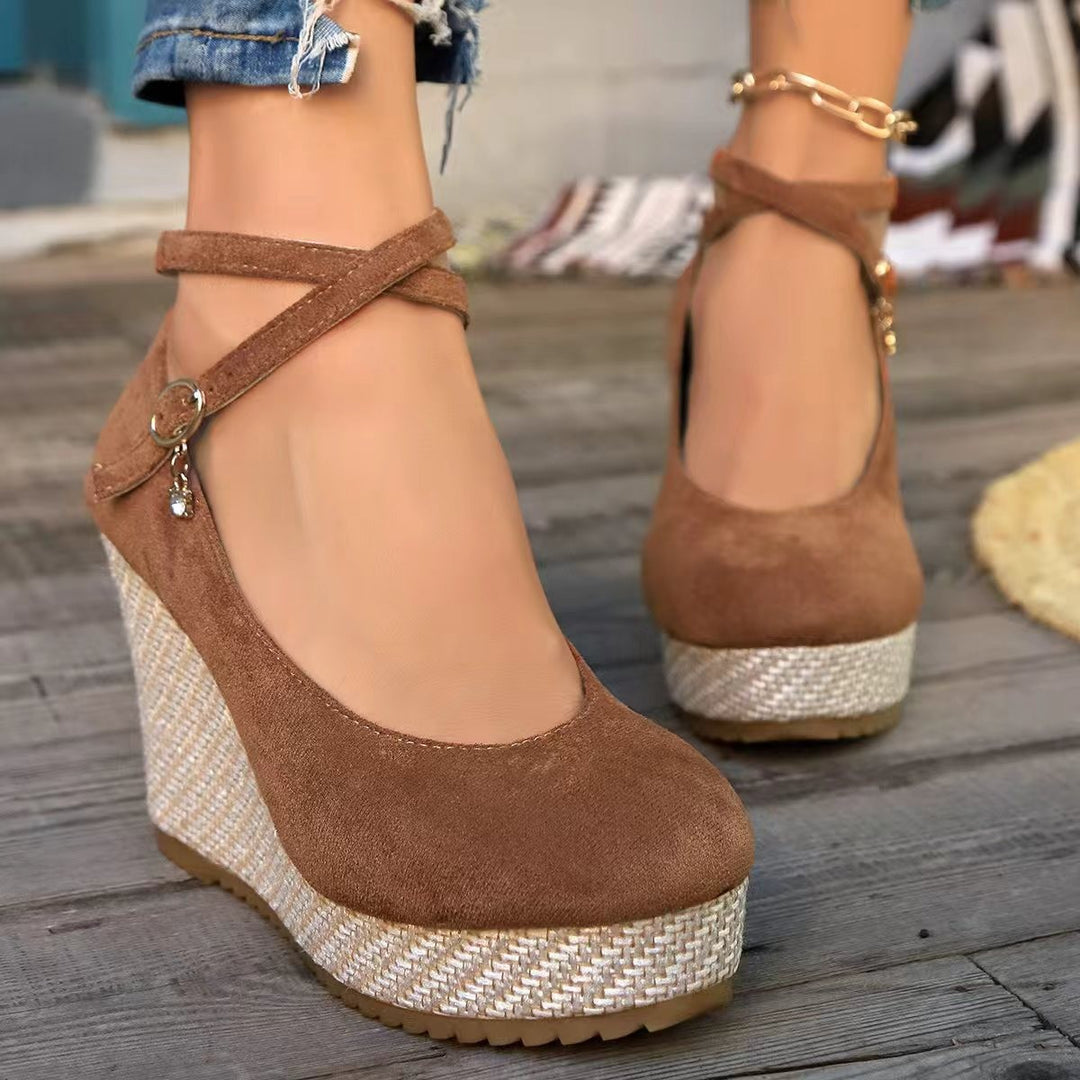 Damen Wedge-Sandaletten mit floralem Design und geschmackvollem Riemen EB
