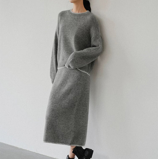 Damen weiches Strickoutfit mit feinen Details und lässigem Schnitt EB