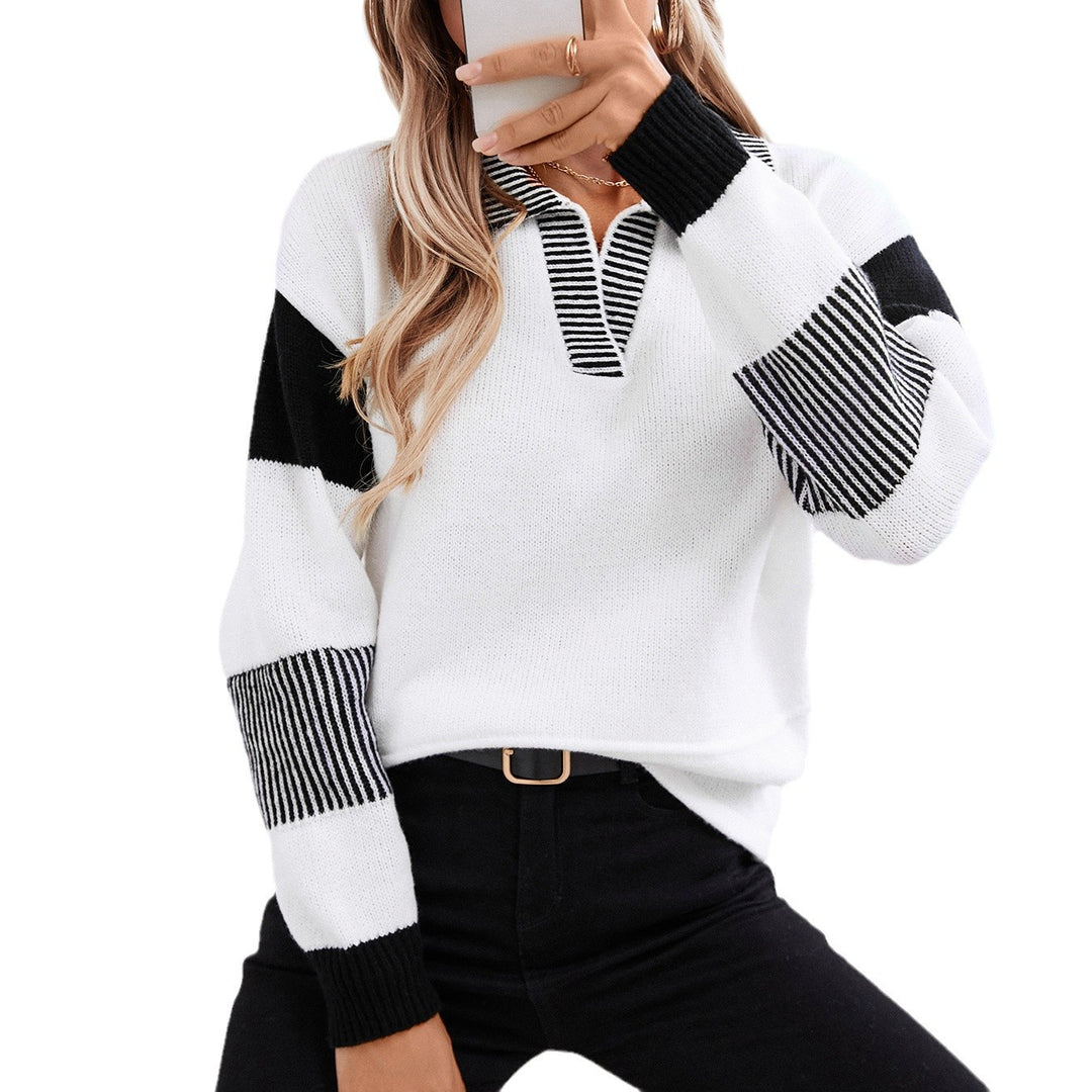 Damen modischer Pullover mit Polo-Kragen und kontrastierenden Streifen EB