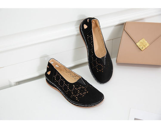 Damen Atmungsaktive Slip-On Clogs mit elegantem Lochmuster und rutschfester Sohle EB