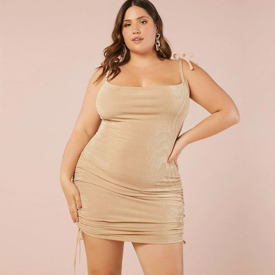 Damen Mini-Bodycon-Kleid mit raffiniertem Rüschendetail EB