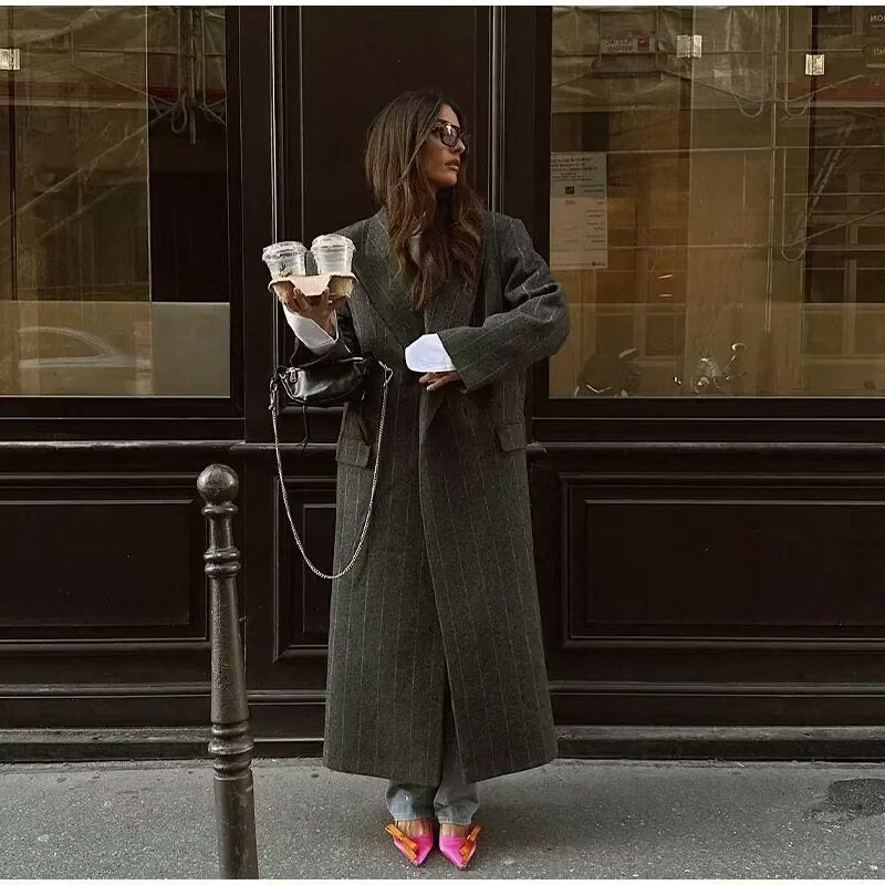Damen eleganter gestreifter Langblazer mit doppelter Knopfleiste und seitlichen Taschen EB