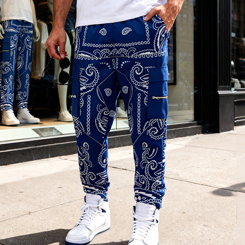 Herren Cargo-Jogginghose im Bandana-Print mit Cargo-Taschen & elastischem Bund EB