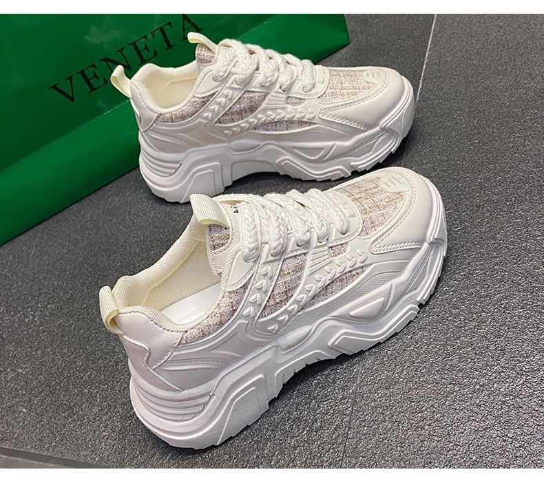 Damen Sportliche Stilsichere Sneakers mit markantem Design und dämpfender Sohle EB
