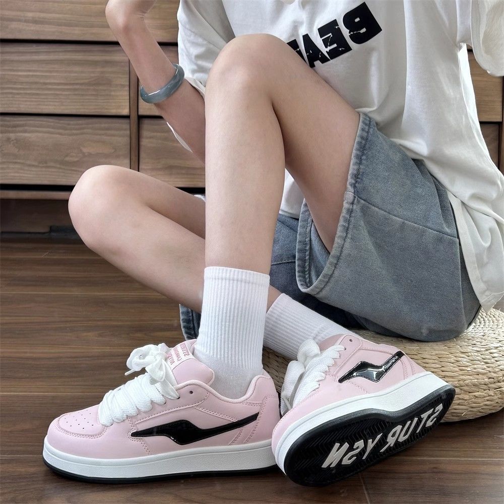 Damen Sneakers im sportlichen Design mit komfortabler Polstersohle und modischer Schnürung EB