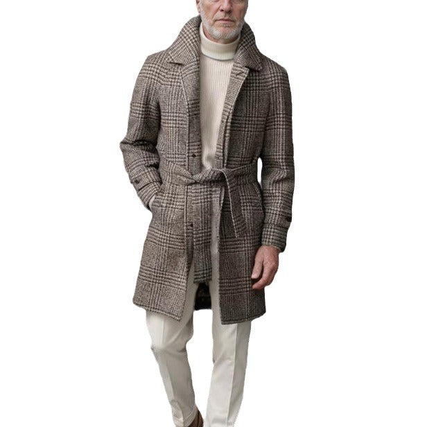 Herren modischer Trenchcoat mit praktischen Taschen und modernem Schnitt EB