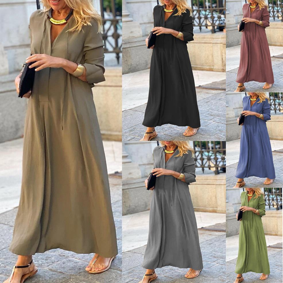 Damen Maxikleid mit elegantem Schnitt und praktischen Details EB