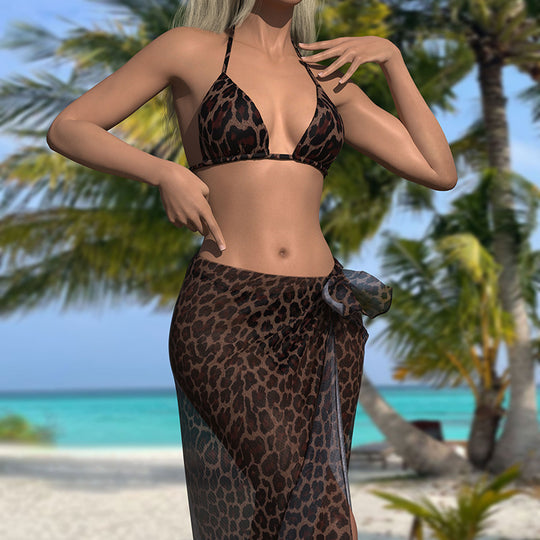 Damen Triangel-Bikini mit elegantem Leopardenmuster und passendem Wickelrock EB