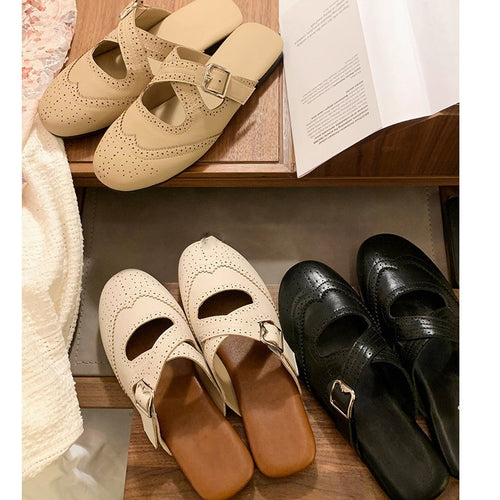 Damen offene Mules mit modischem Riemen und eleganter Perforation EB