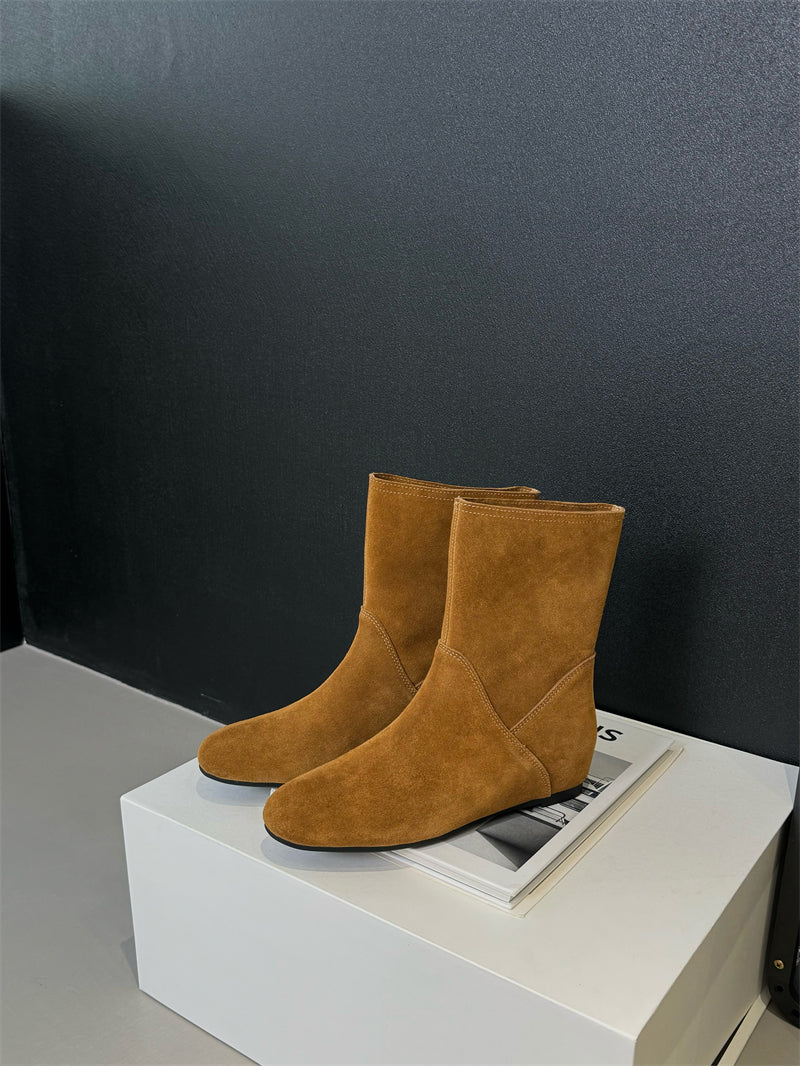 Damen Elegante Stiefeletten aus weichem Wildleder mit praktischem Anziehschlitz EB
