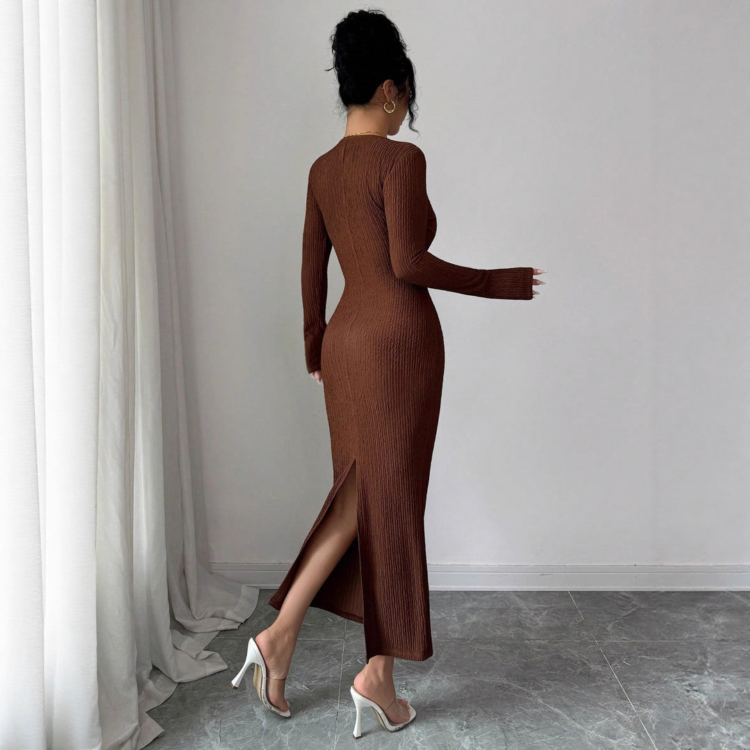 Damen nan tailliertes Wickelkleid mit V-Ausschnitt, strukturierter Knitteroptik und dekorativer Gürtelschließe EB