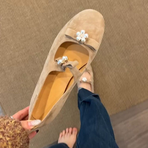 Damen Ballerina-Schuhe mit dekorativem Blumenakzent und flexiblem Riemchen EB