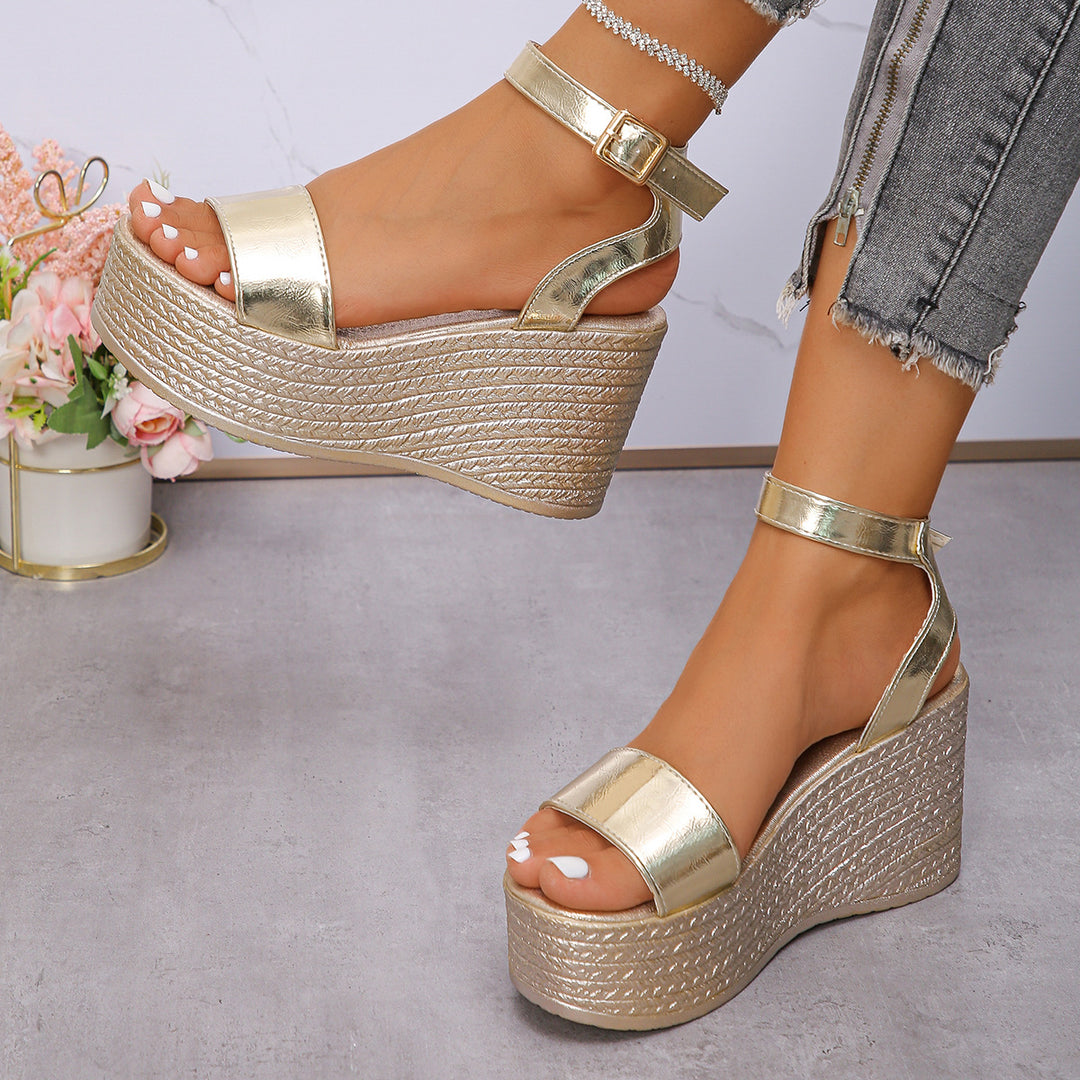 Damen Hochhackige Plateau-Sandalen mit verstellbarem Riemen und glanzvollem Finish EB