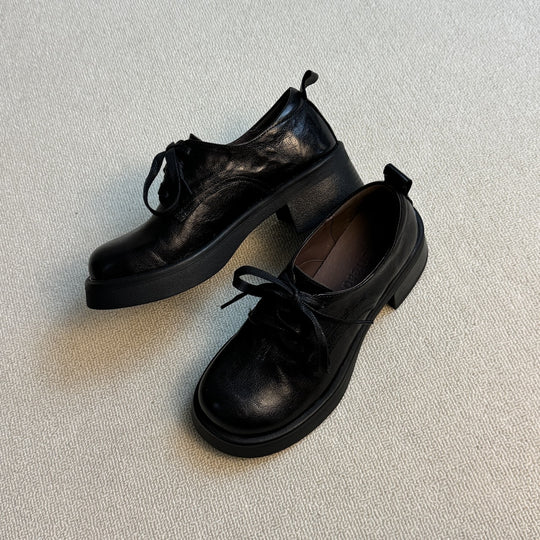 Damen Klassische Schnürschuhe mit robustem Plateau und eleganter Lederoberfläche EB