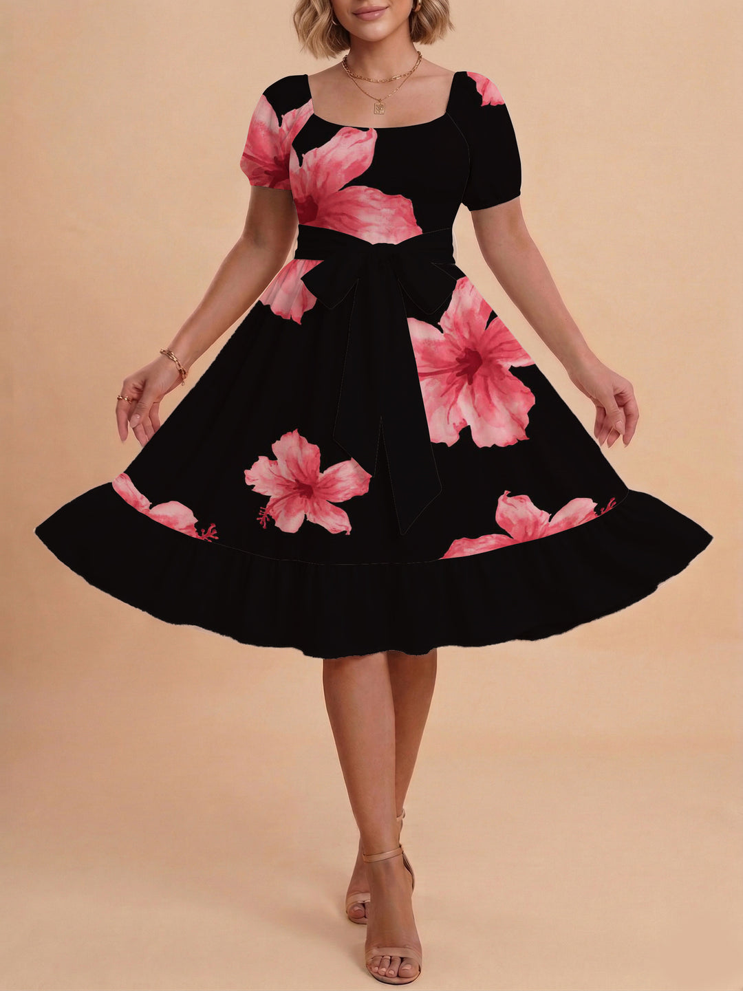 Damen Kleid mit tailliertem Schnitt und verspieltem Blumenmuster EB