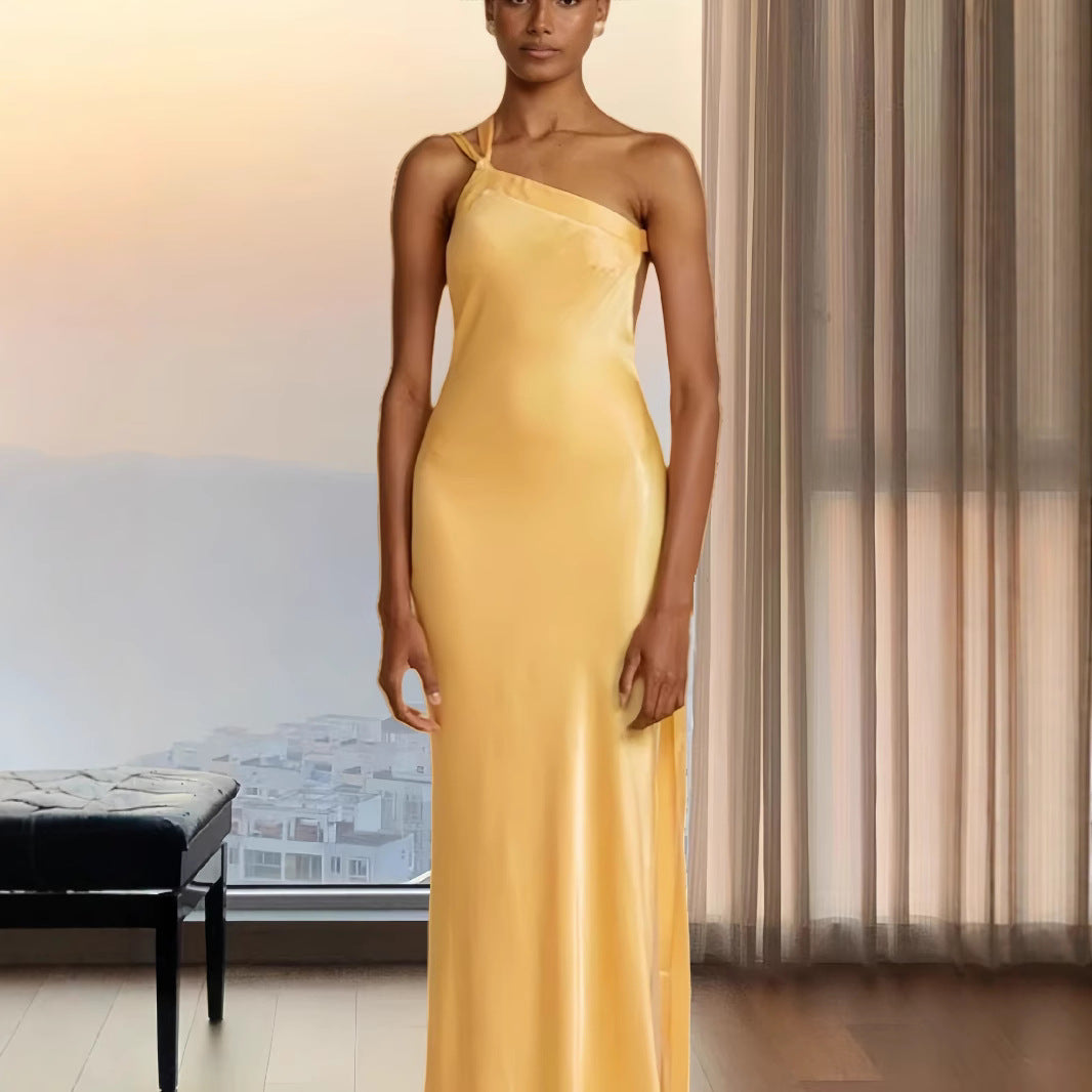 Damen Elegantes Satin Abendkleid mit asymmetrischem Schnitt und schmalem Träger EB