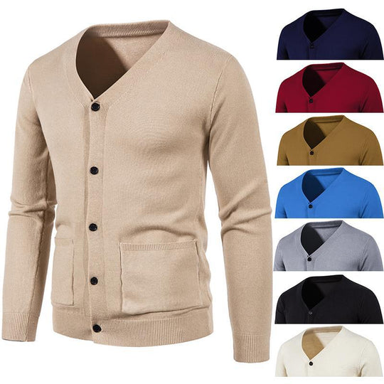 Herren nan schlanker Feinstrick-Cardigan mit V-Ausschnitt, Knopfleiste und aufgesetzten Taschen EB