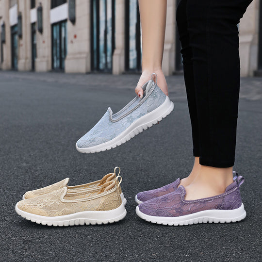 Damen Slip-On Sneakers mit eleganter Spitze und dämpfender Sohle EB