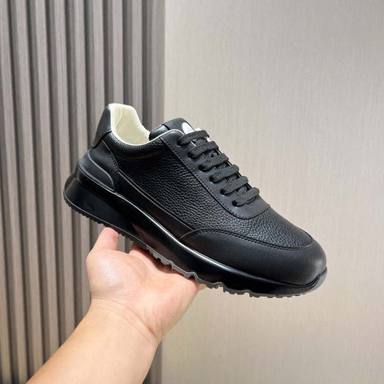 Damen sportive Sneakers mit bequemem Fußbett und atmungsaktiver Oberflächenstruktur EB