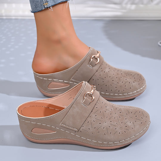 Damen Komfortable Clogs mit eleganter Verzierung EB