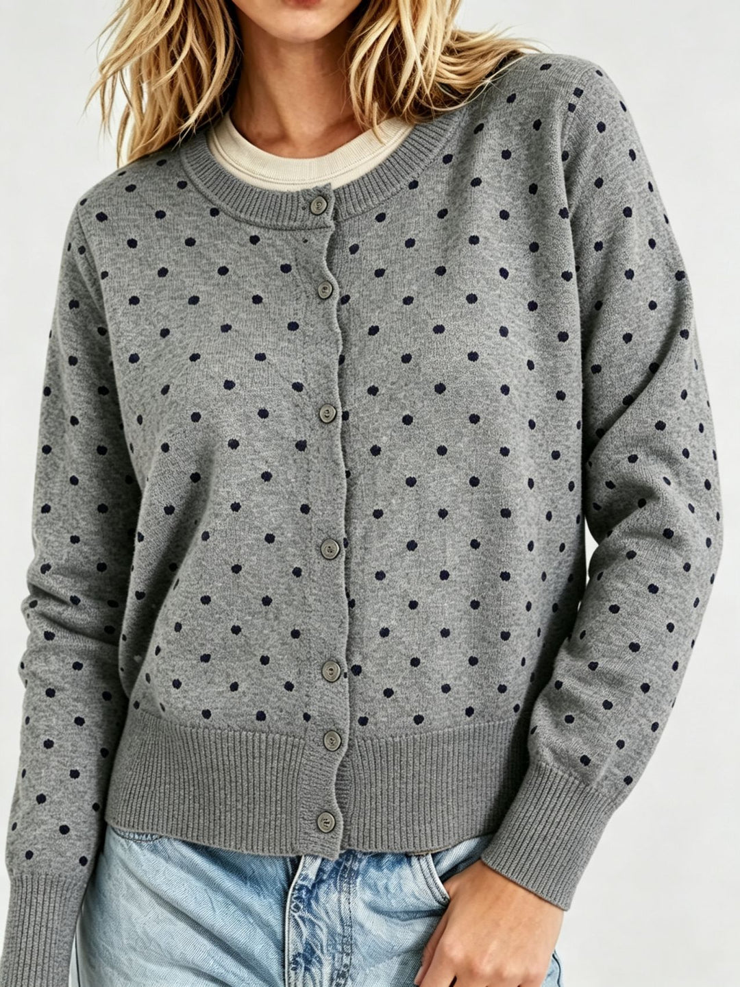 Damen Gepunktete Feinstrick-Cardigan mit Rundhals und Rippbündchen EB