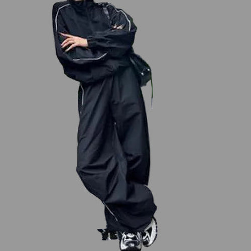 Damen sportliches Set aus lässiger Bomberjacke und weit geschnittenen Pants EB