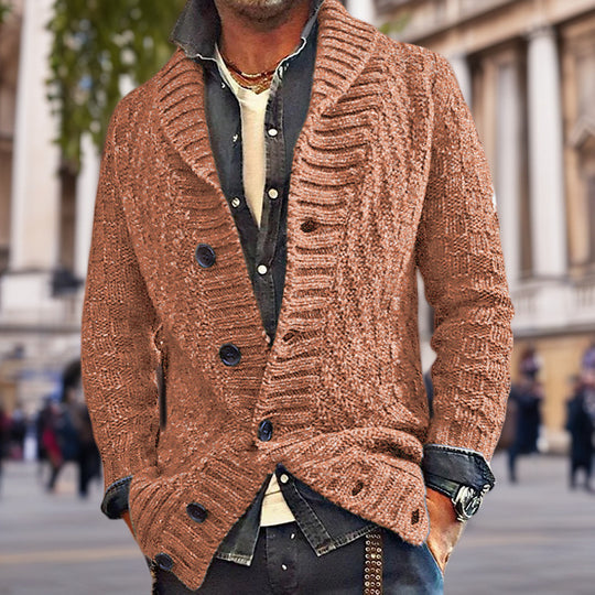 Herren Strickjacke mit modernem Zopfmuster und Knopfdetails EB