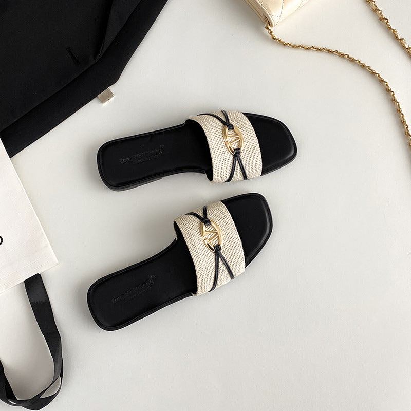 Damen modische Riemensandalen mit dekorativem Goldakzent und komfortablem Fußbett EB