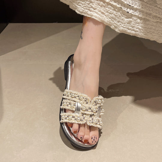 Damen Glamouröse Sandalen mit luxuriösen Perlenapplikationen EB