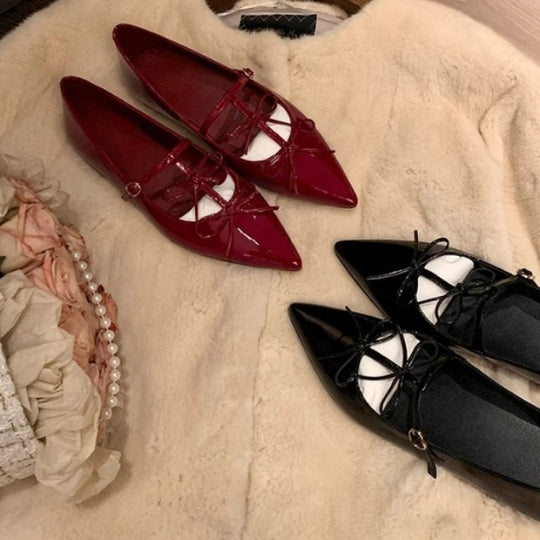 Damen Ballerina mit elegantem Schleifendetail und hochwertiger Lackoberfläche EB