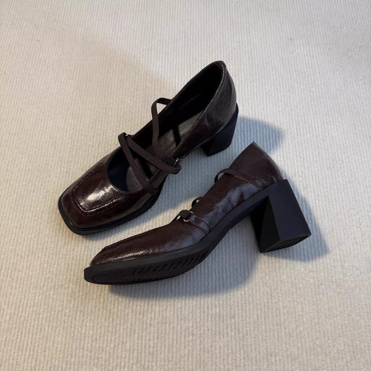 Damen Elegante Mules mit modischem Schnürdesign und komfortablem Blockabsatz EB